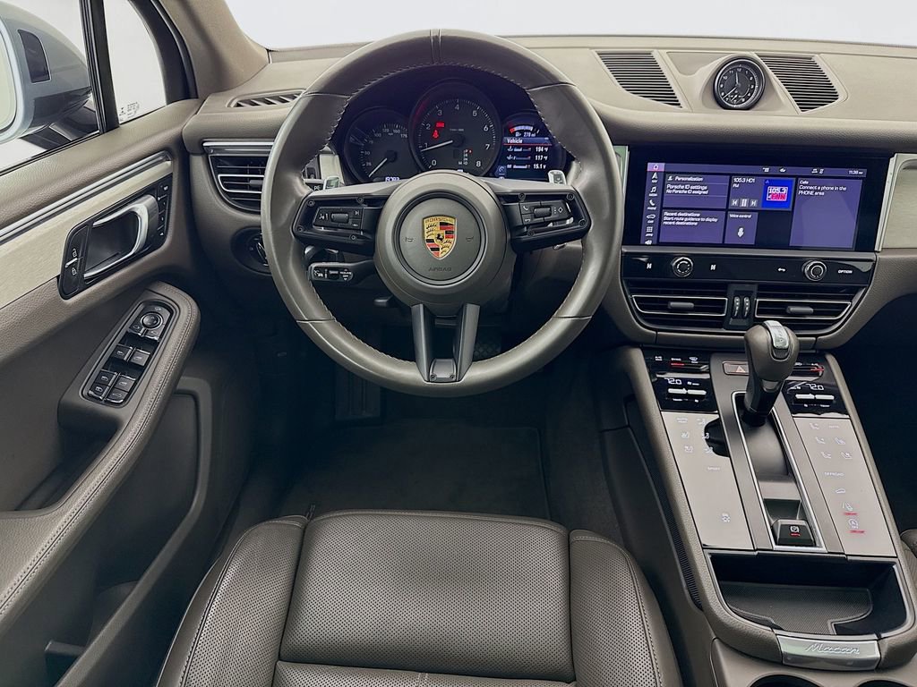 Certified 2023 Porsche Macan Turbo image 25