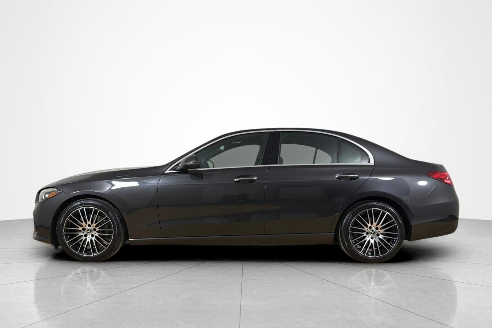 Used 2023 Mercedes-Benz C 300 Sedan image 2