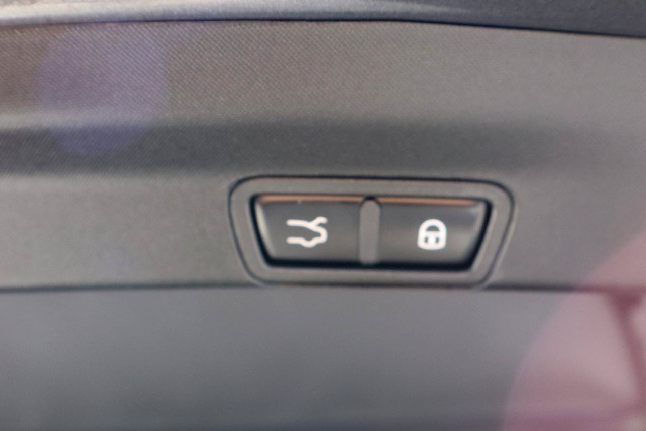 Used 2018 Alfa Romeo Stelvio AWD image 36
