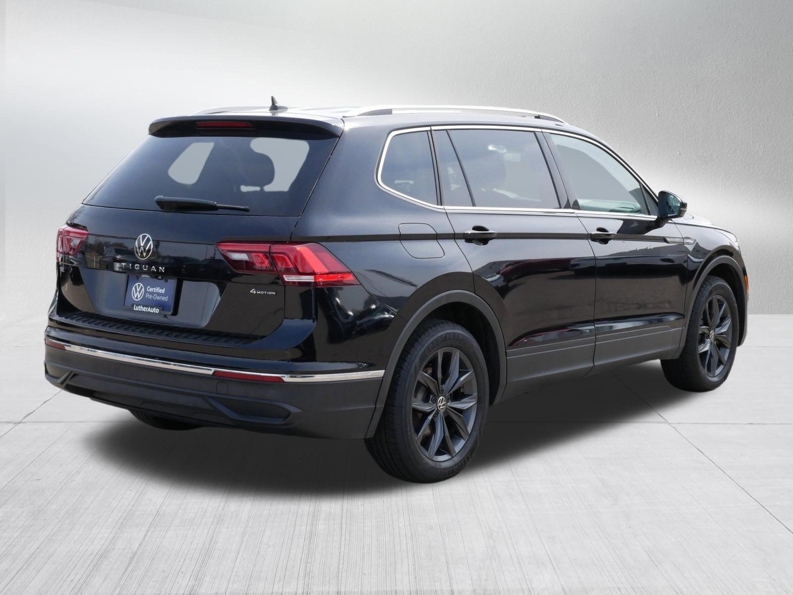 Certified 2023 Volkswagen Tiguan SE w/ Panoramic Sunroof Package image 7