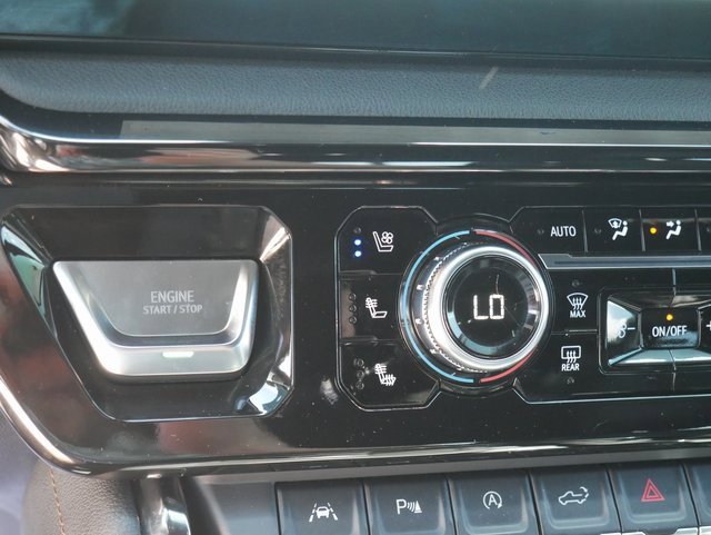 Used 2023 GMC Sierra 1500 AT4 w/ Technology Package image 6