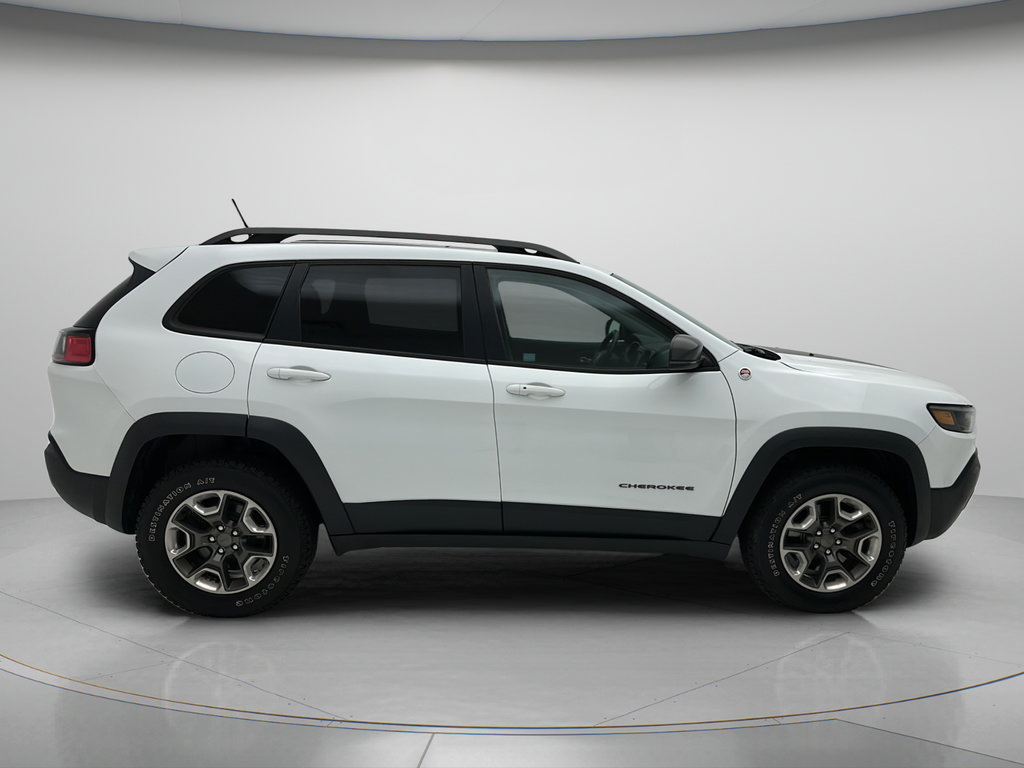 Used 2019 Jeep Cherokee Trailhawk w/ Comfort/Convenience Group AWD/4WD image 4