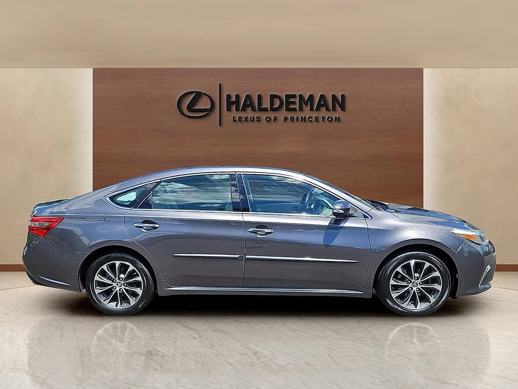 Used 2016 Toyota Avalon XLE Premium FWD image 7
