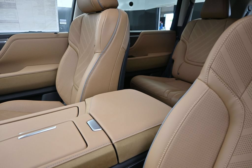 New 2026 INFINITI QX80 Luxe w/ Cargo Package RWD image 14