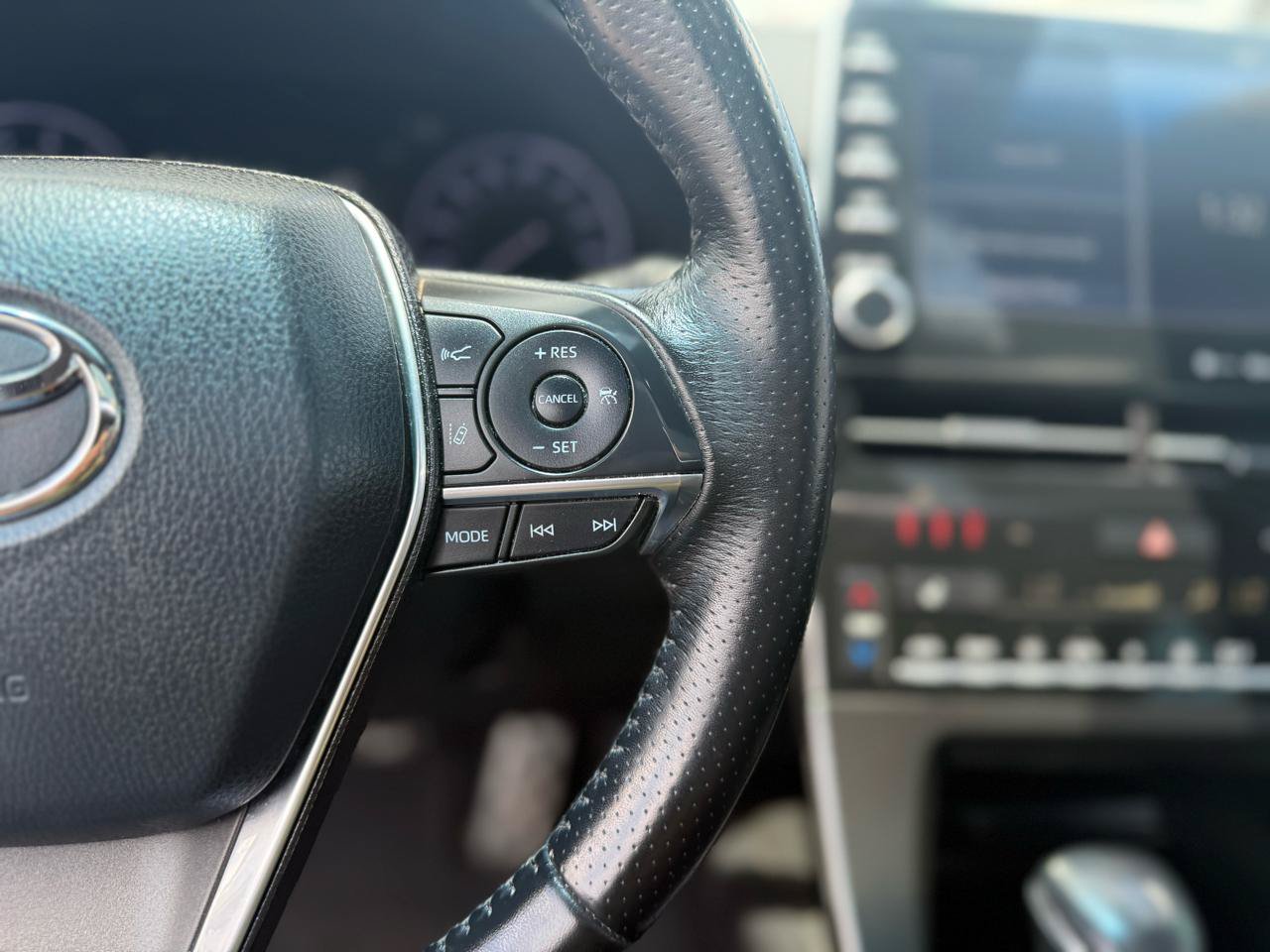 Used 2020 Toyota Avalon XSE FWD image 18