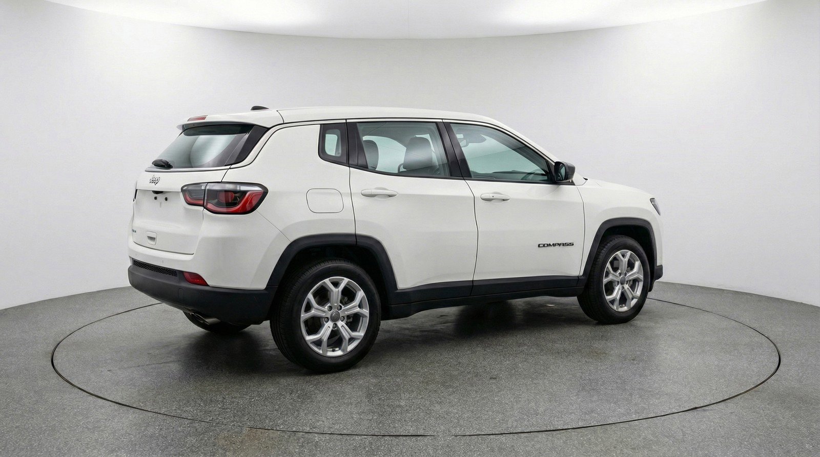 Used 2025 Jeep Compass Latitude image 9