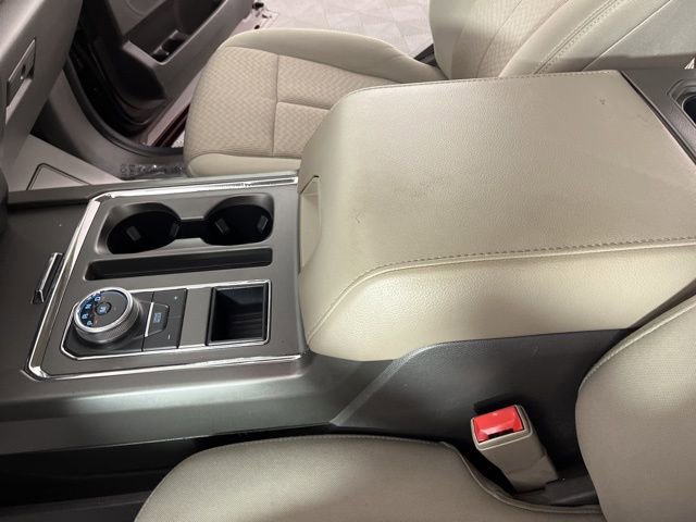 Used 2020 Ford Expedition XLT image 28