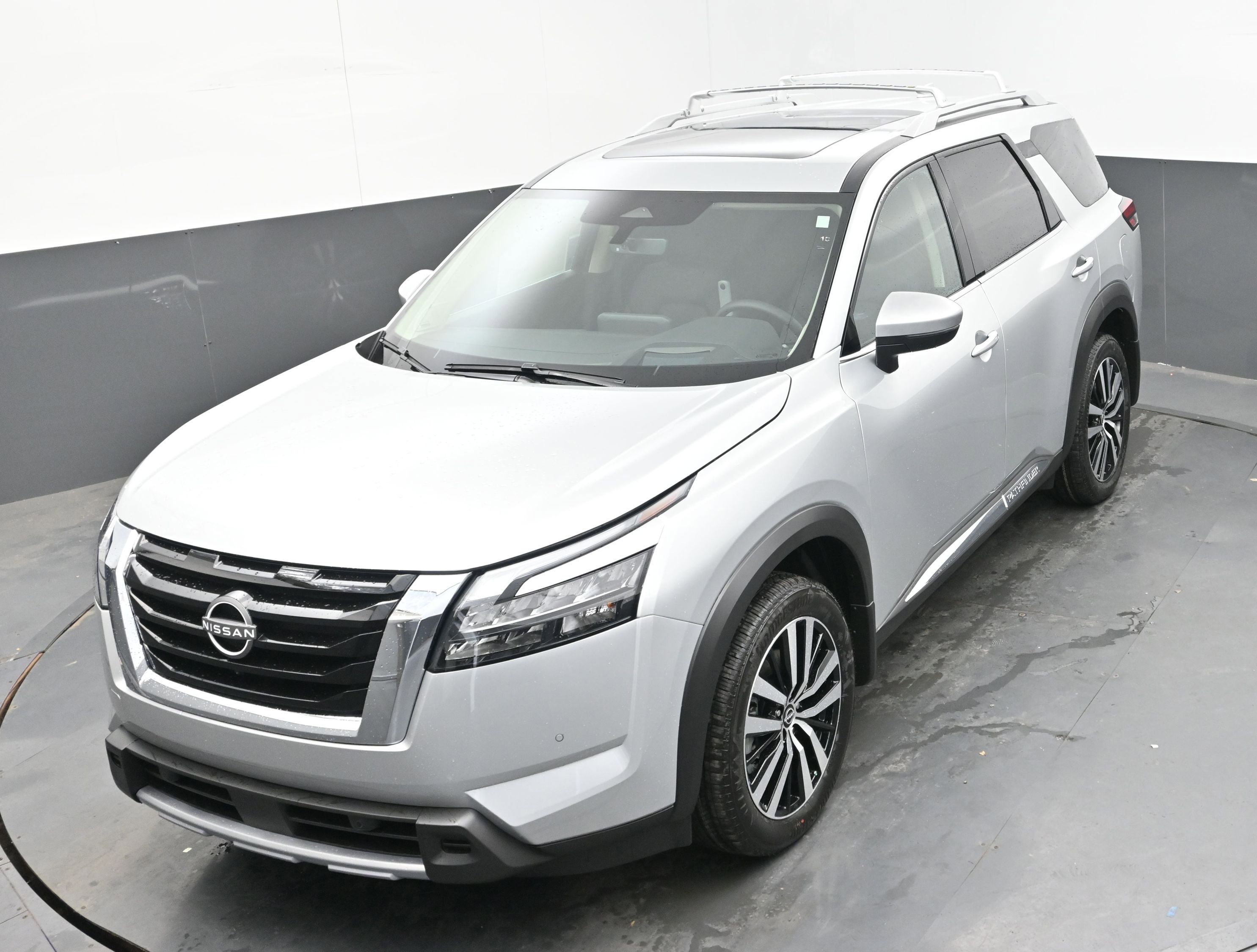 New 2025 Nissan Pathfinder Platinum w/ Cargo Package image 34