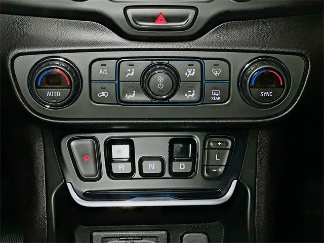 Used 2018 GMC Terrain SLE w/ Driver Convenience Package image 31