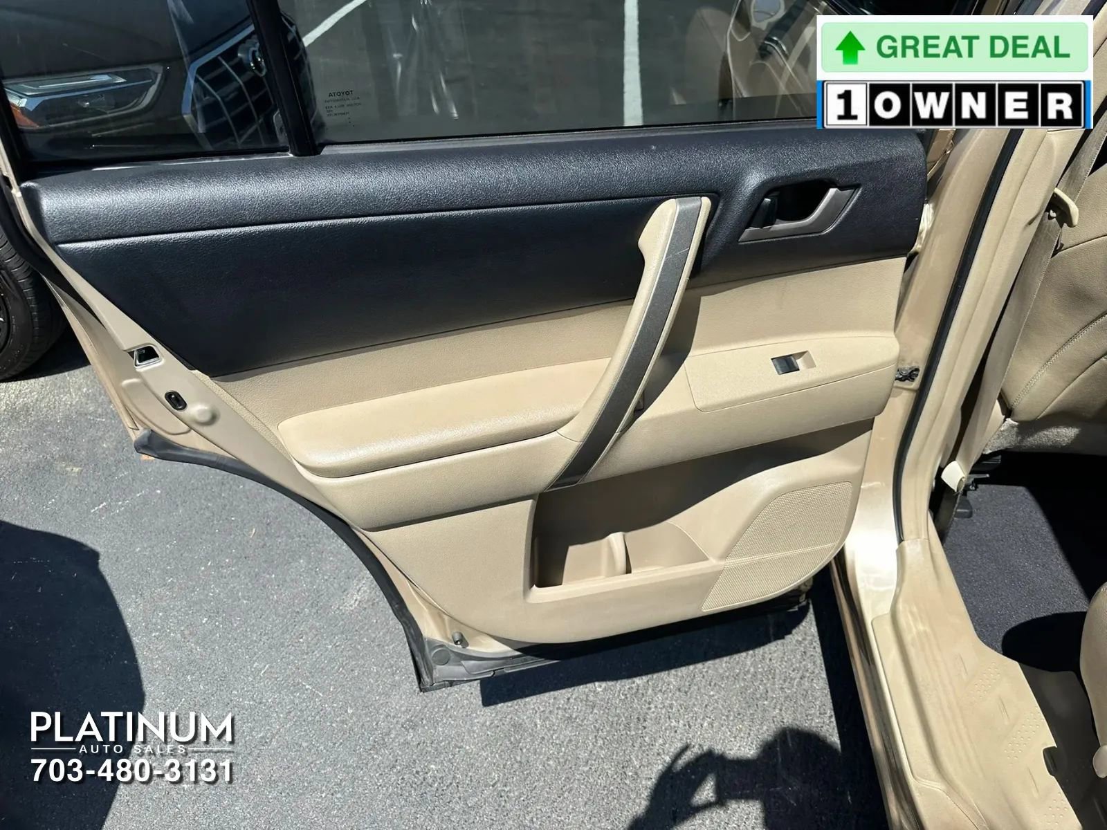 Used 2011 Toyota Highlander SE w/ Tow Pkg image 17