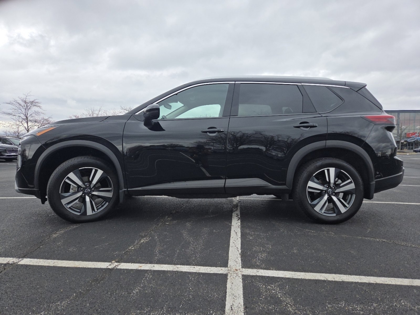 Used 2024 Nissan Rogue SL image 16