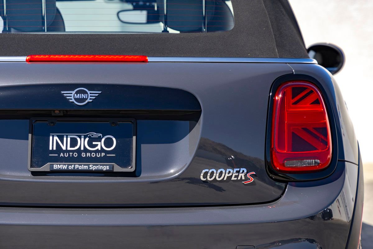 Used 2020 MINI Cooper S w/ Signature Upholstery Package image 11