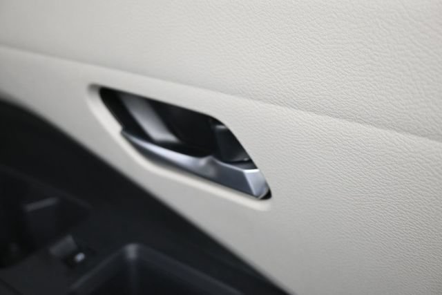 Used 2026 Nissan Pathfinder SL FWD image 48