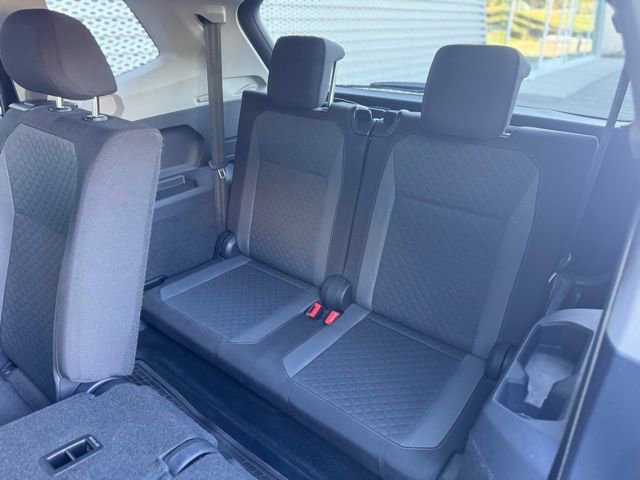 Used 2020 Volkswagen Tiguan S image 18