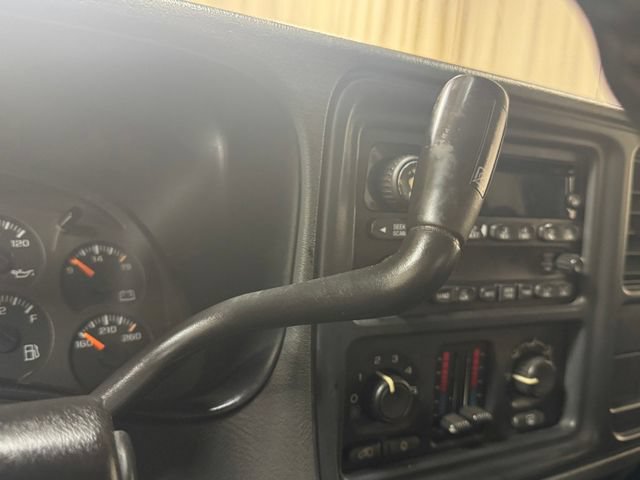 Used 2004 Chevrolet Silverado 2500 LS AWD/4WD image 20
