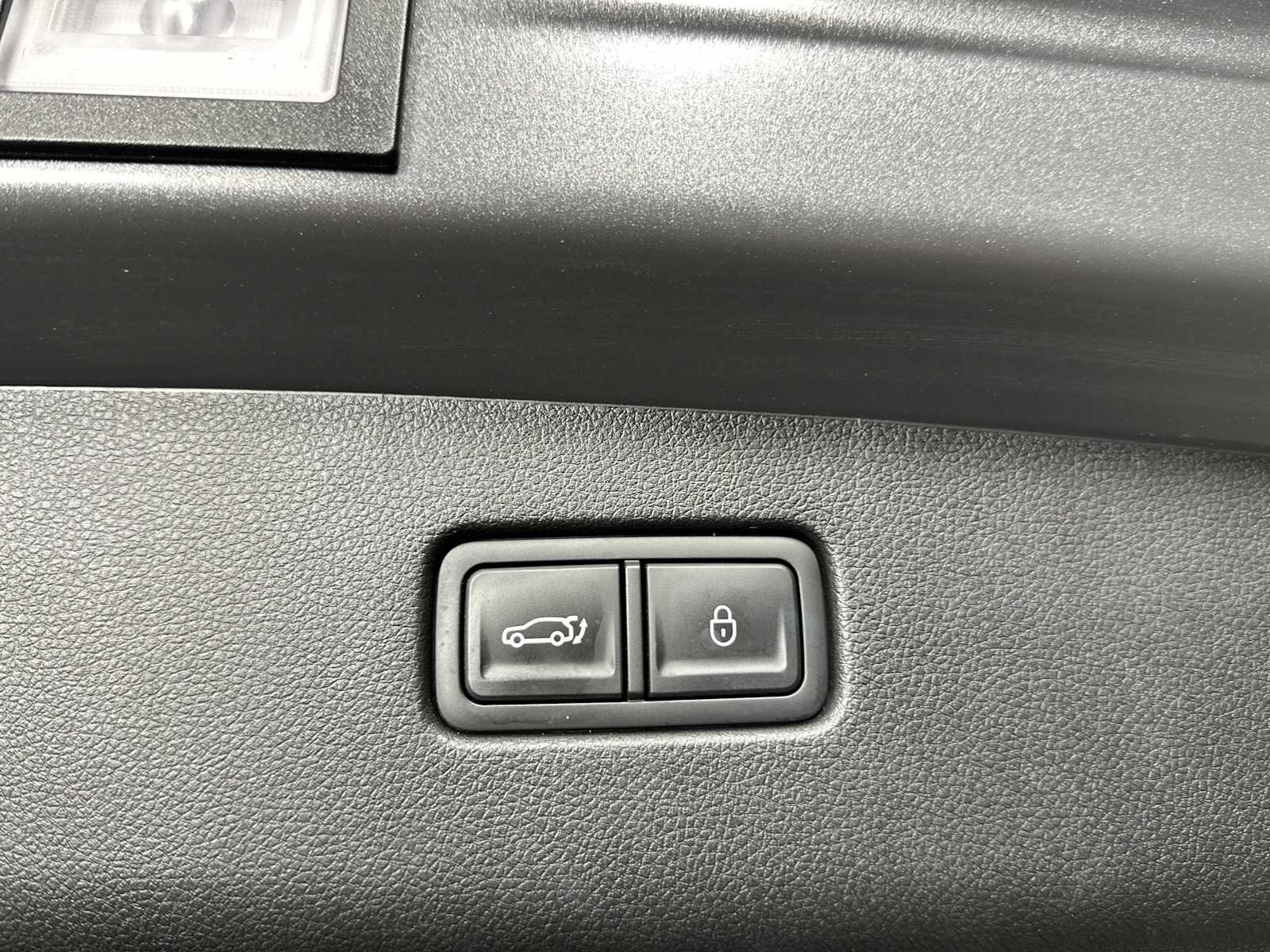 Used 2022 Genesis GV70 2.5T w/ Sport Prestige Package image 26