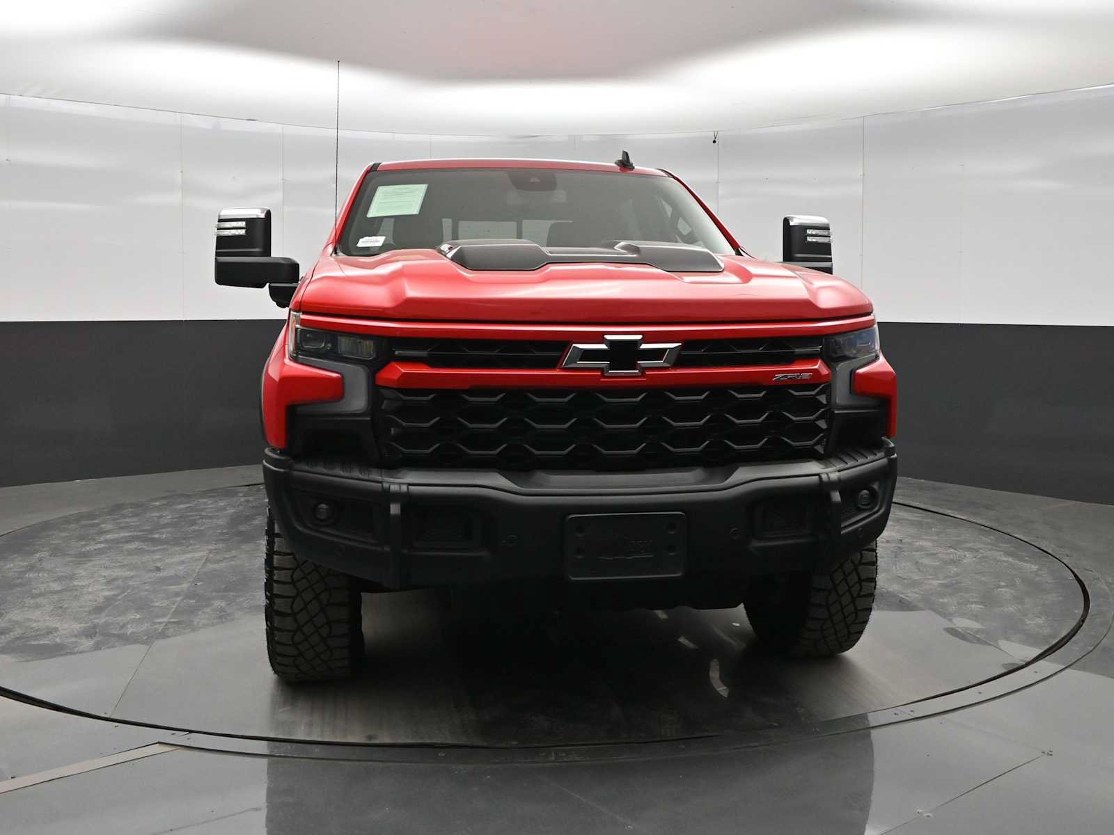 Used 2024 Chevrolet Silverado 1500 ZR2 w/ ZR2 Bison Edition AWD/4WD image 2