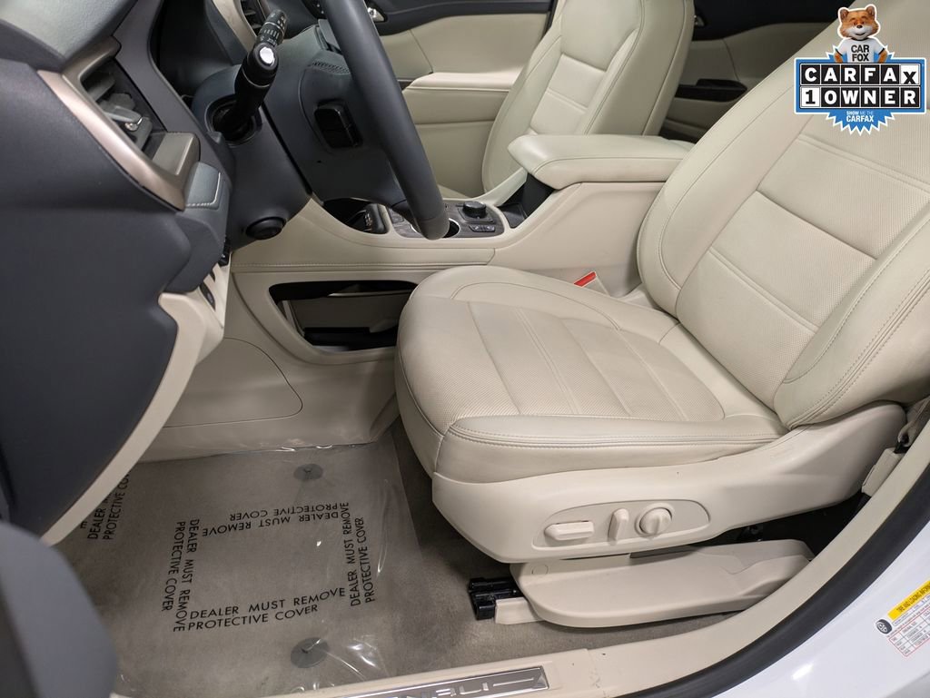Used 2023 GMC Acadia Denali w/ Denali Technology Package image 10