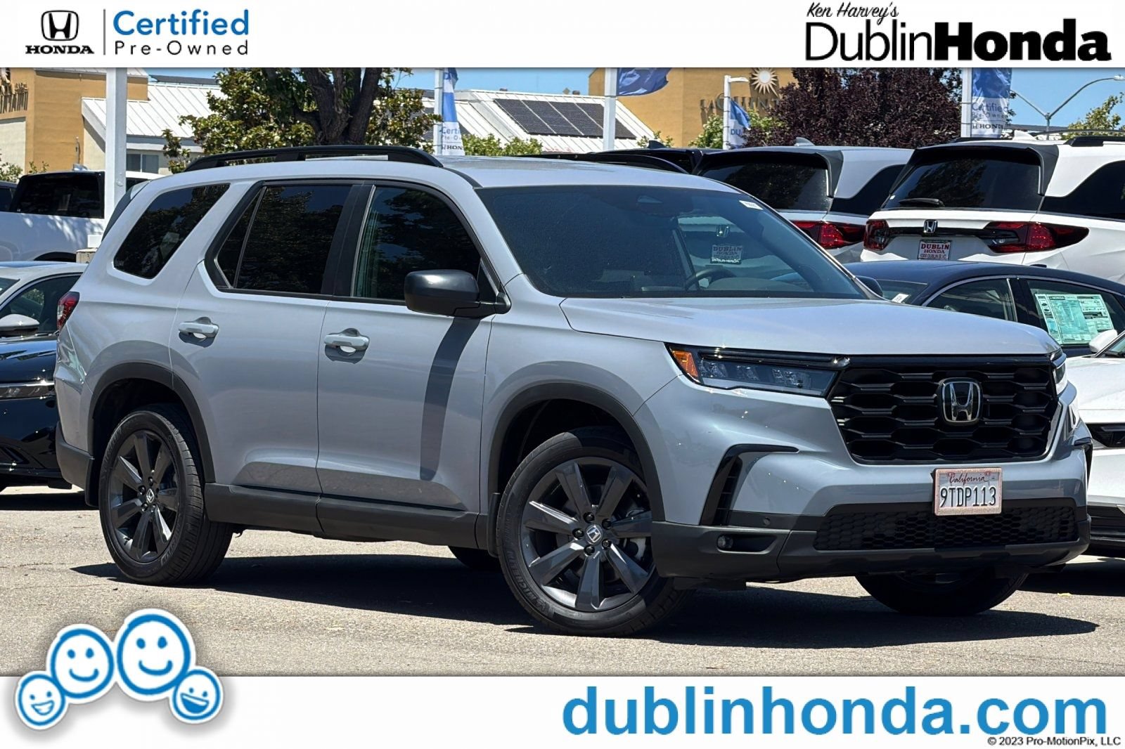 Used 2025 Honda Pilot Sport image 1