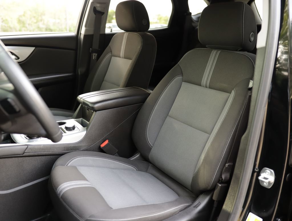 Used 2024 Chevrolet Blazer LT w/ Midnight/Sport Edition FWD image 22