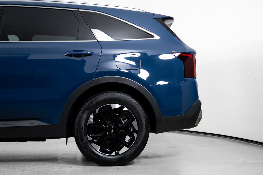New 2026 Kia Sorento S w/ S Panoramic Sunroof Package FWD image 13