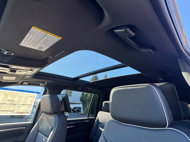 New 2026 Chevrolet Suburban Premier image 31