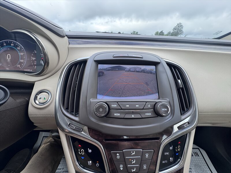 Used 2014 Buick LaCrosse Premium FWD image 17
