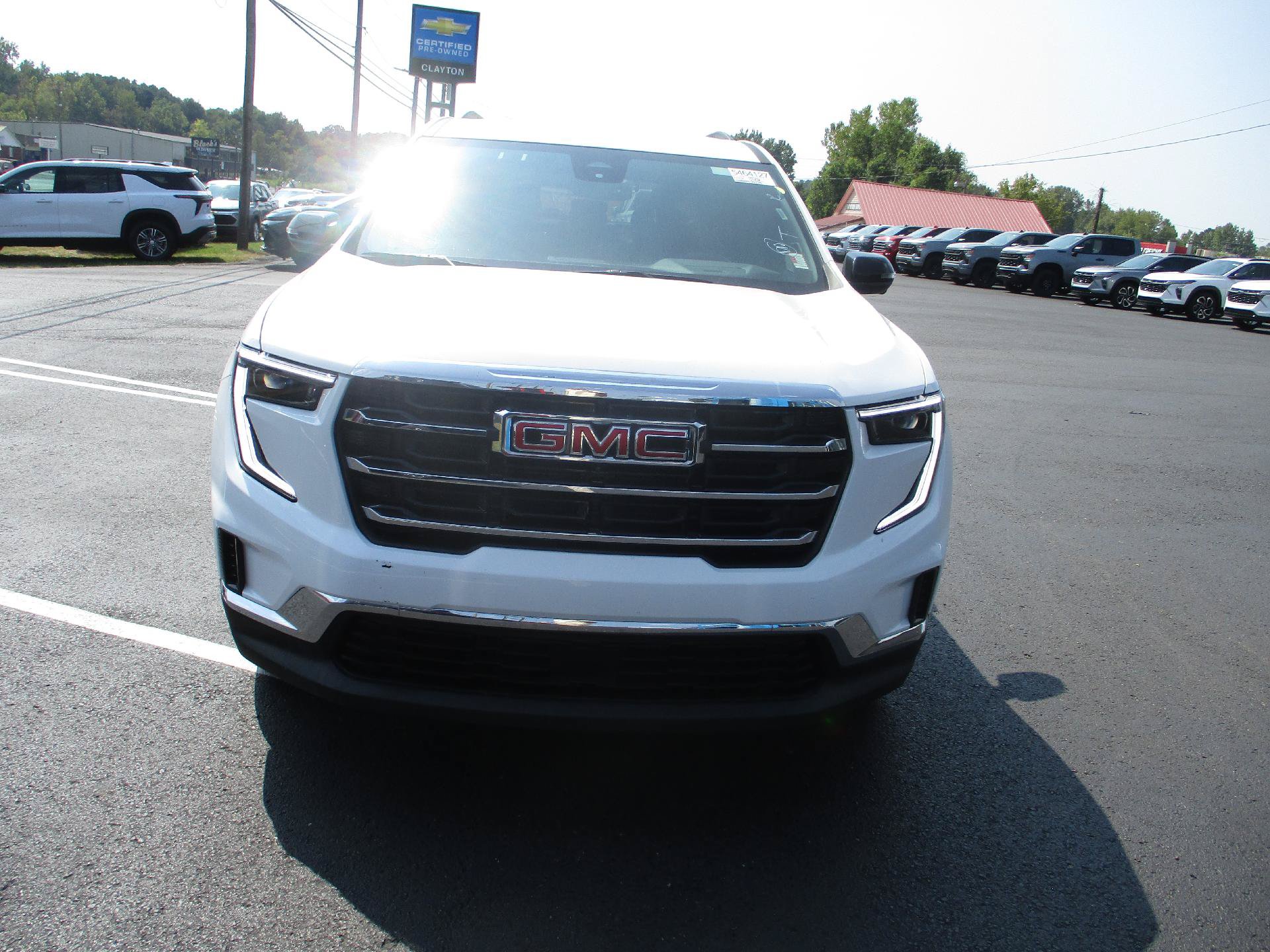 Used 2025 GMC Acadia Elevation FWD image 8
