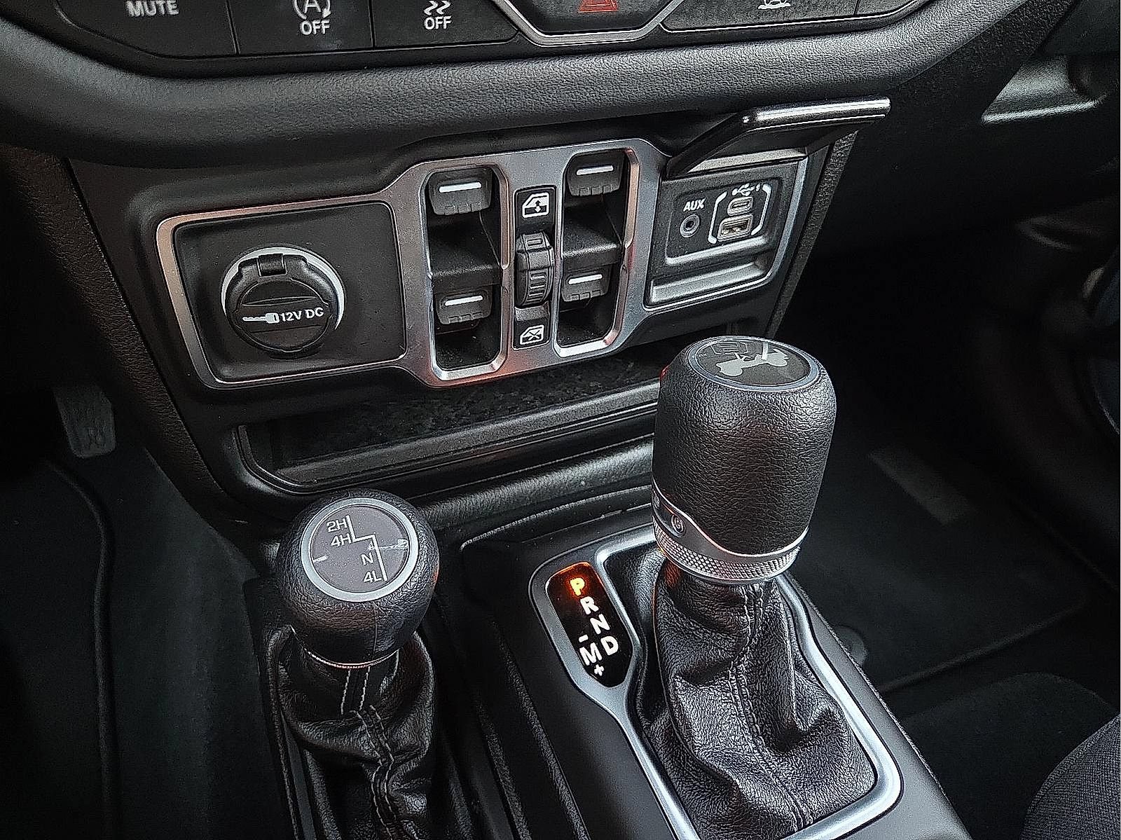 Used 2026 Jeep Wrangler Unlimited Sahara AWD/4WD image 21