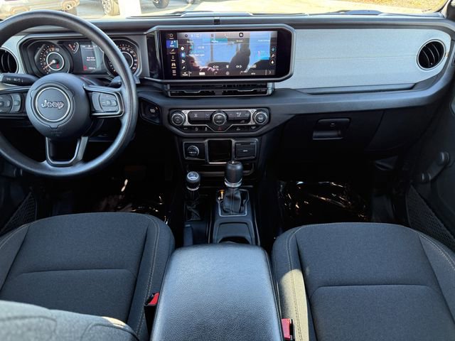 Used 2024 Jeep Gladiator Sport image 9