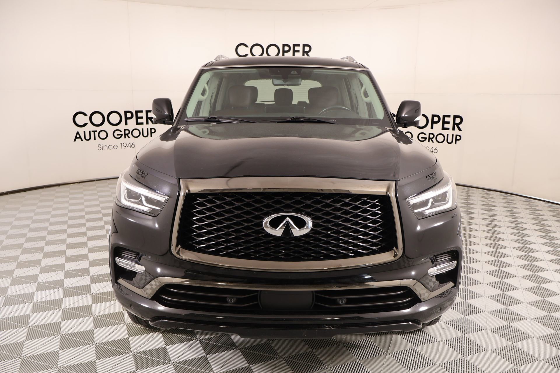Used 2022 INFINITI QX80 Premium Select AWD/4WD image 10
