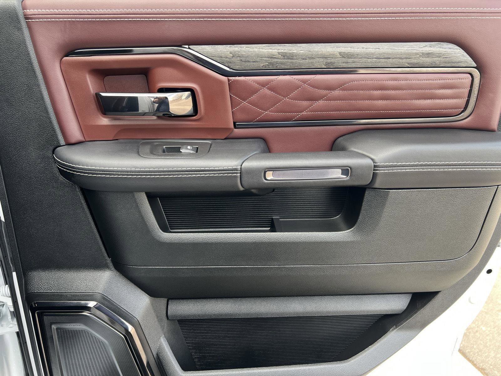 Used 2025 RAM 2500 Limited image 15