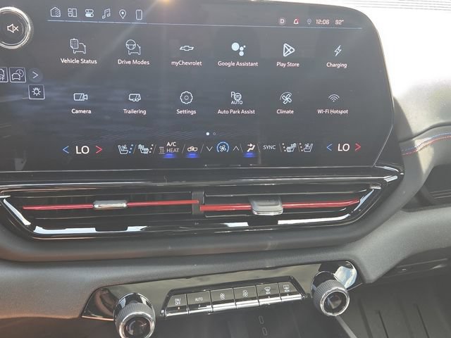 Used 2025 Chevrolet Silverado EV RST AWD/4WD image 32