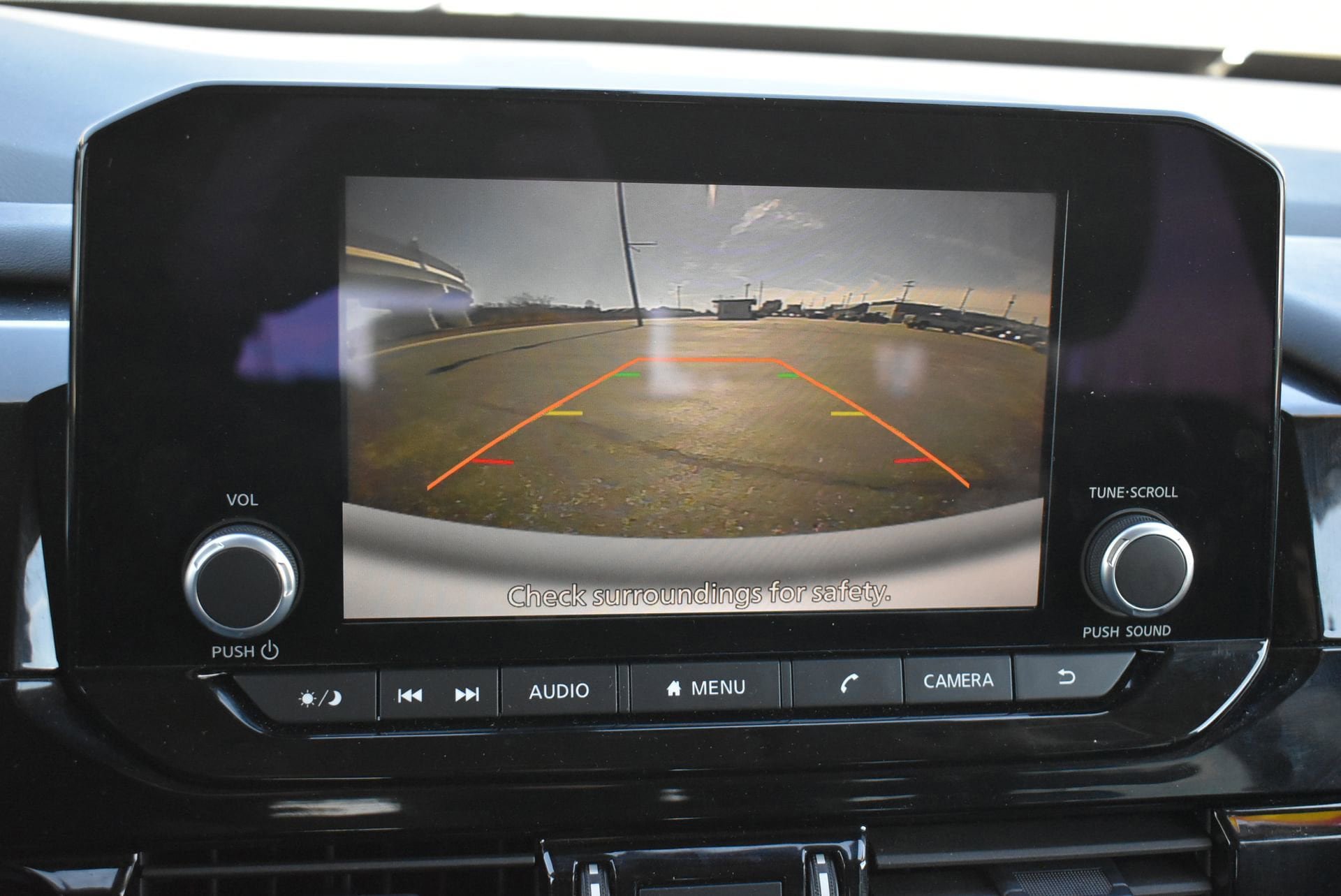 Used 2025 Nissan Pathfinder SV AWD/4WD image 28