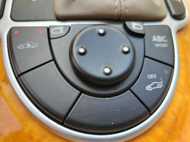 Used 2004 Mercedes-Benz SL 500 image 26