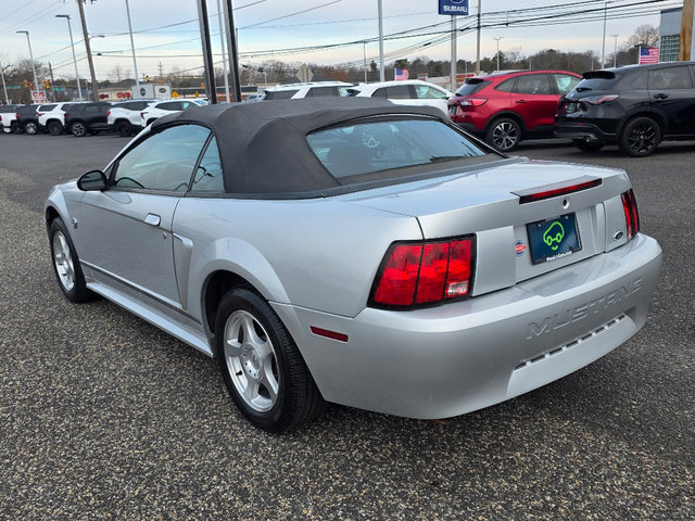 Used 2004 Ford Mustang Convertible image 13