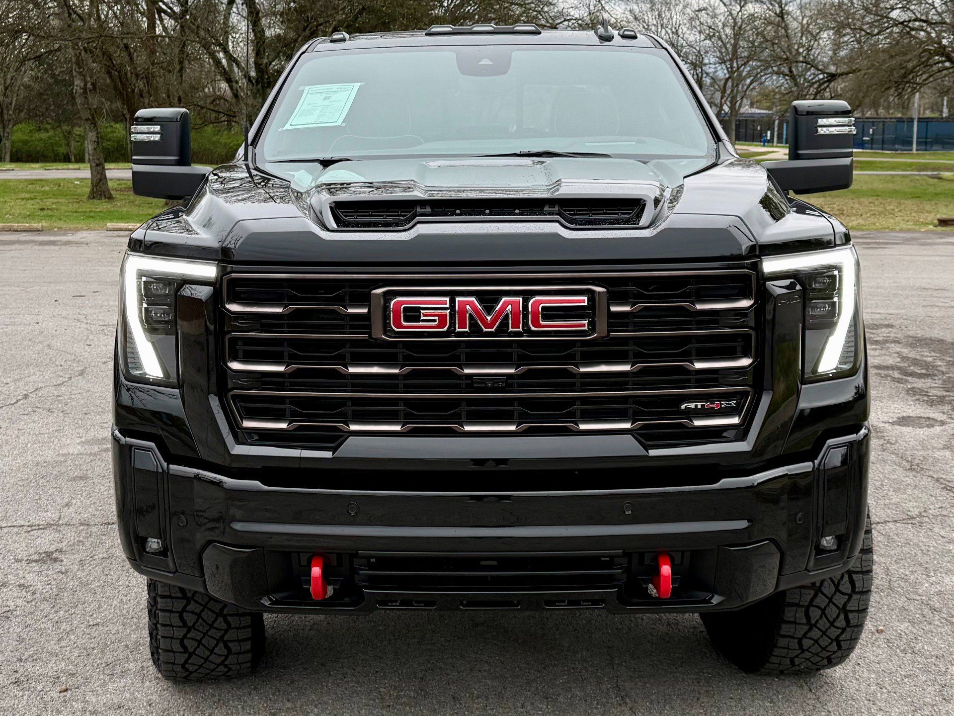 Used 2026 GMC Sierra 2500 AT4X image 5