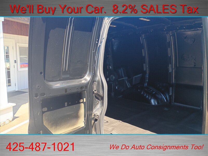 Used 2018 Chevrolet Express 2500 w/ Driver Convenience Package RWD image 26