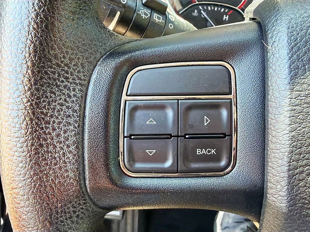 Used 2015 Dodge Journey American Value Package w/ Flexible Seating Group FWD image 38