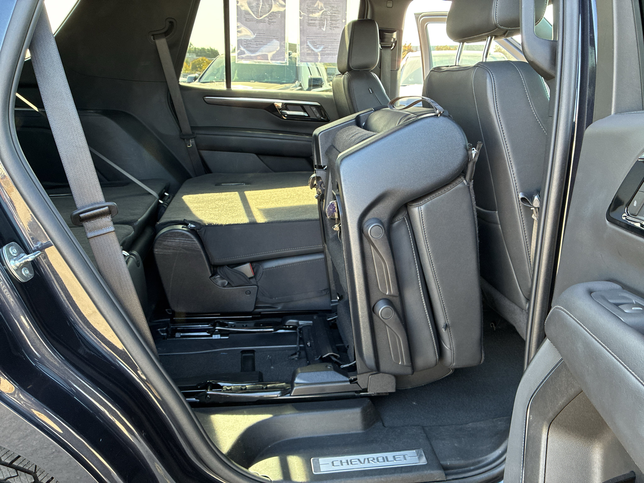 Used 2025 Chevrolet Tahoe Z71 AWD/4WD image 54