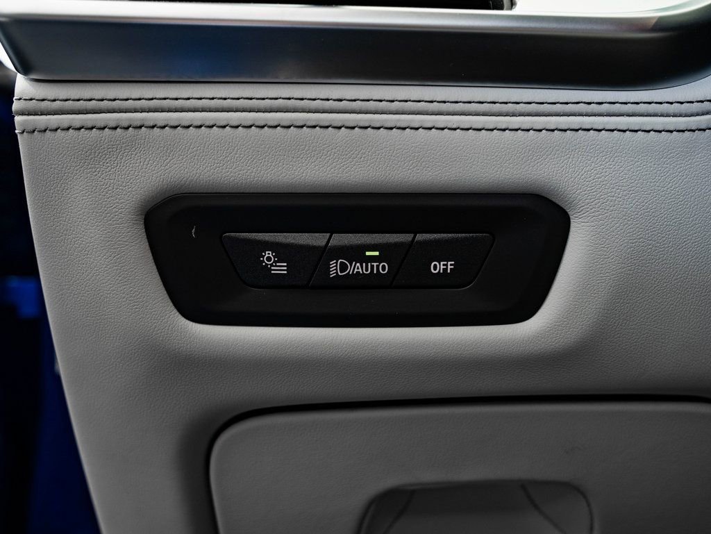 Used 2025 BMW X6 M Competition w/ Executive Package image 41