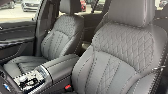Used 2024 BMW X7 xDrive40i w/ Executive Package AWD/4WD image 54