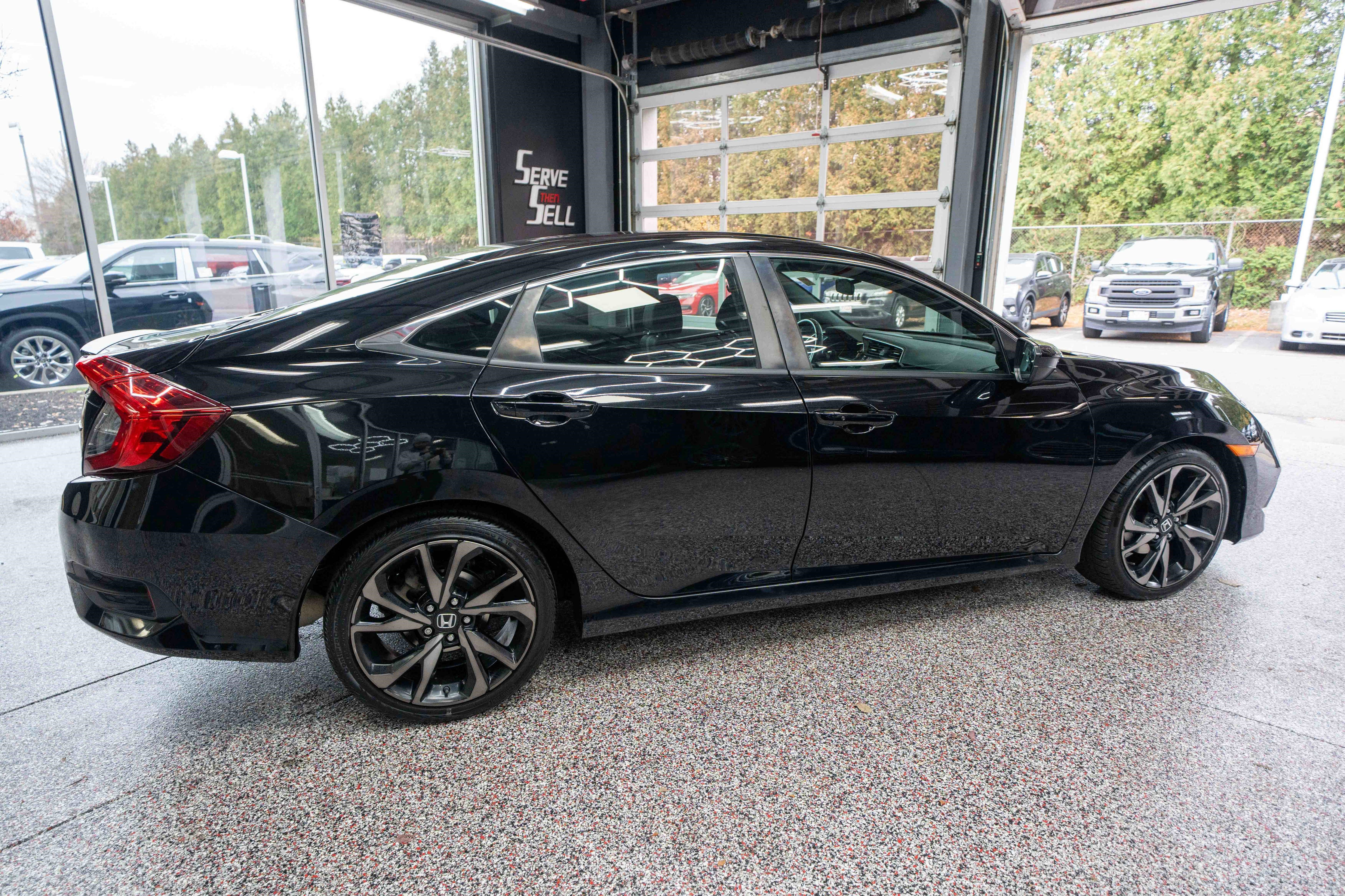 Used 2021 Honda Civic Sport image 4