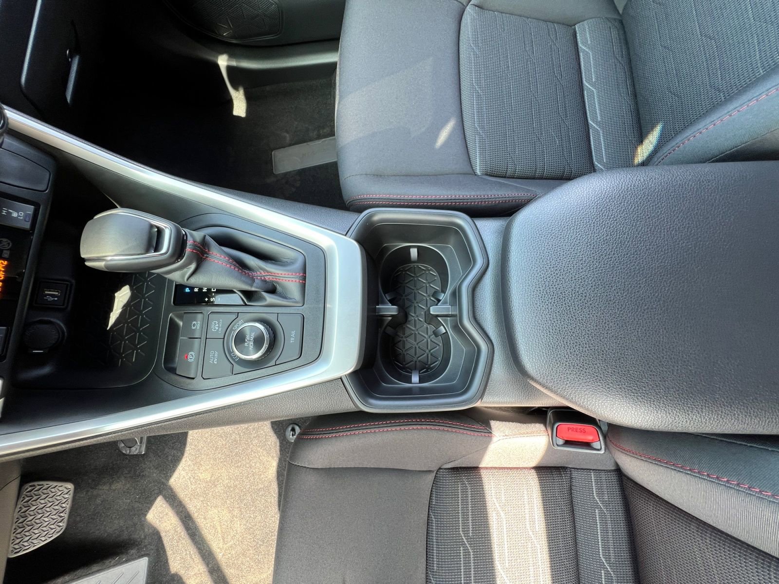Certified 2025 Toyota RAV4 SE w/ Weather & Moonroof Package AWD/4WD image 16