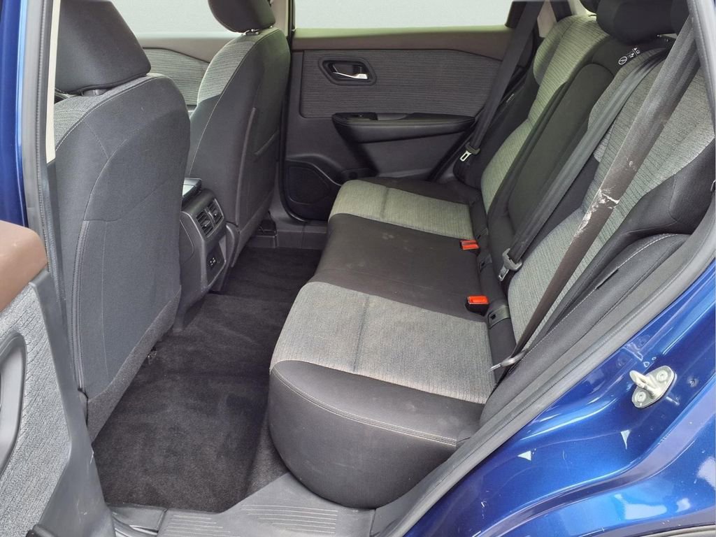 Used 2023 Nissan Rogue SV FWD image 23