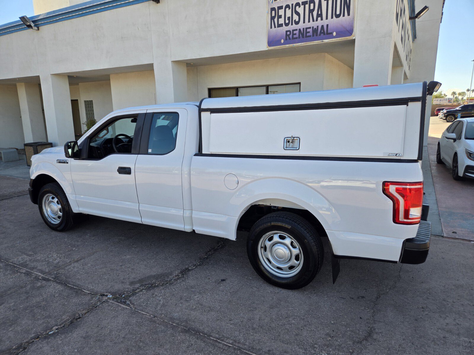 Used 2017 Ford F150 XL w/ Equipment Group 101A Mid RWD image 3