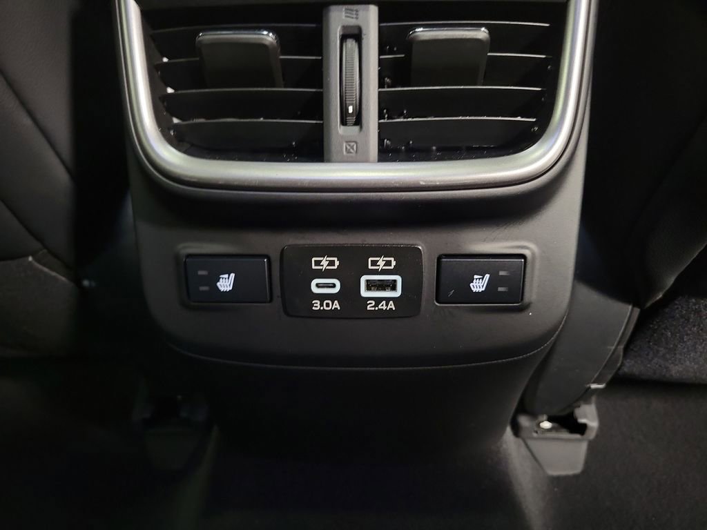 Used 2025 Subaru Outback Limited image 24