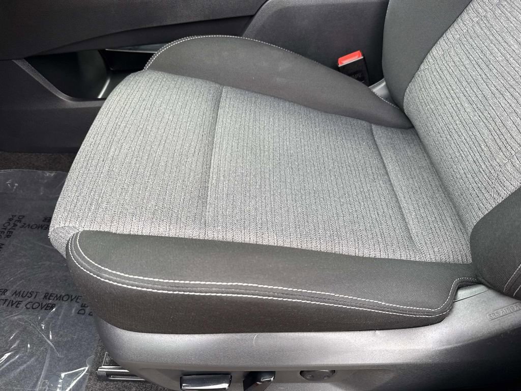 Used 2023 Nissan Rogue SV image 26