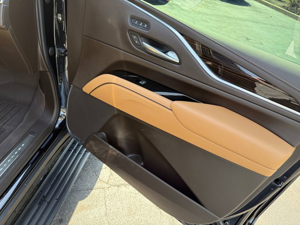 Used 2021 Cadillac Escalade Sport w/ Driver Assist Tech Package image 22