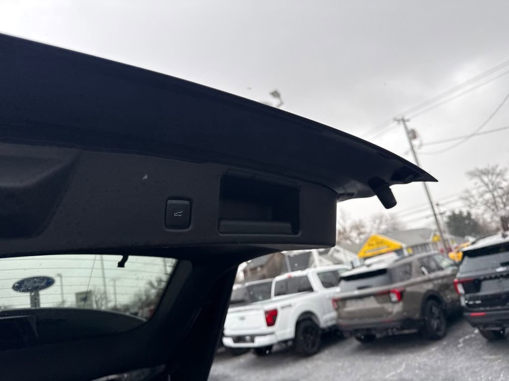 Used 2022 Ford Escape SE w/ Convenience Package image 12